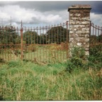 The entrance gates to the Ardrum Estate at Inniscarra.jpg