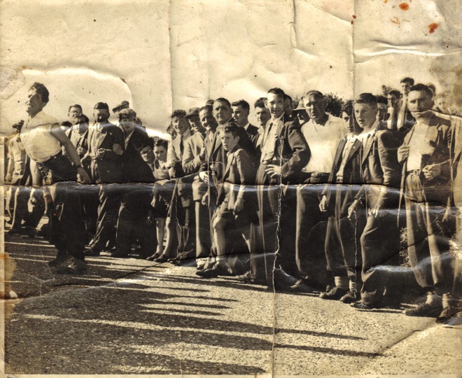 Well known bowlplayer Con Desmond in action on the Kerry Road. 